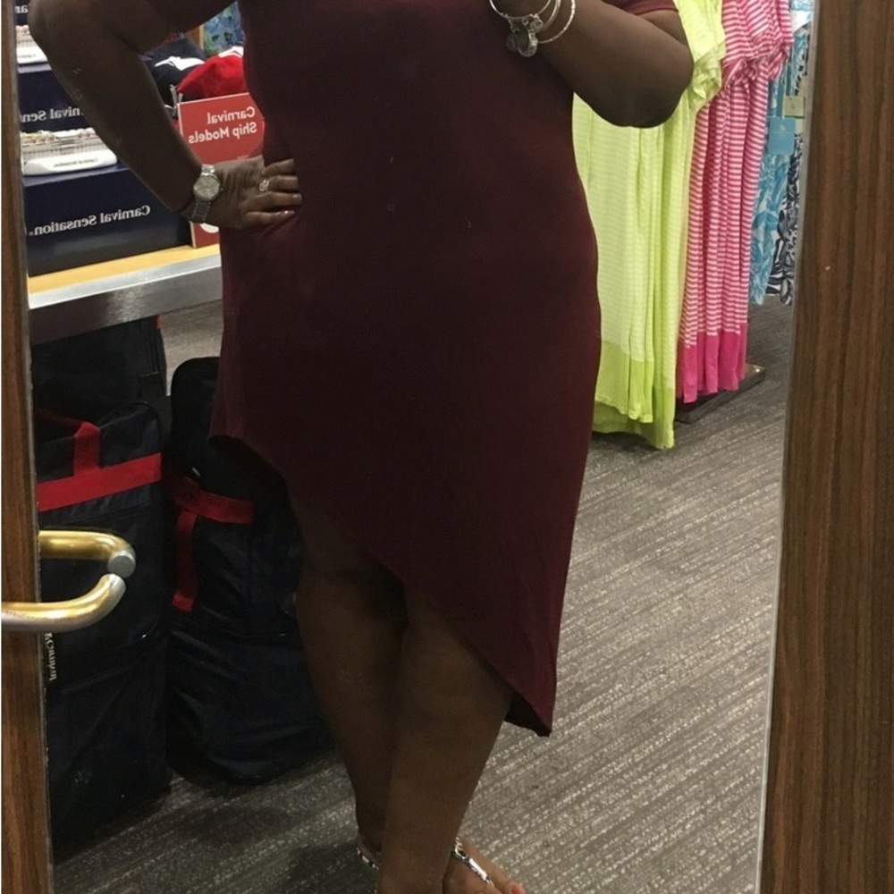 Elegant Burgundy Cold Shoulder Dress